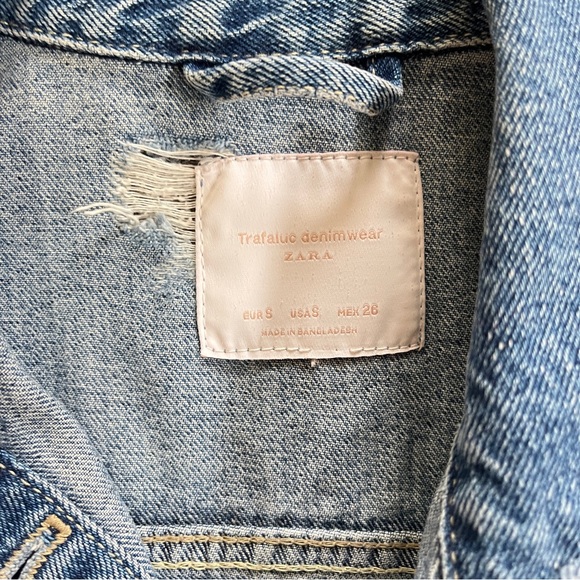 Zara Women's Distressed Button Down Long Length Medium Wash Denim Jacket - Picture 11 of 16